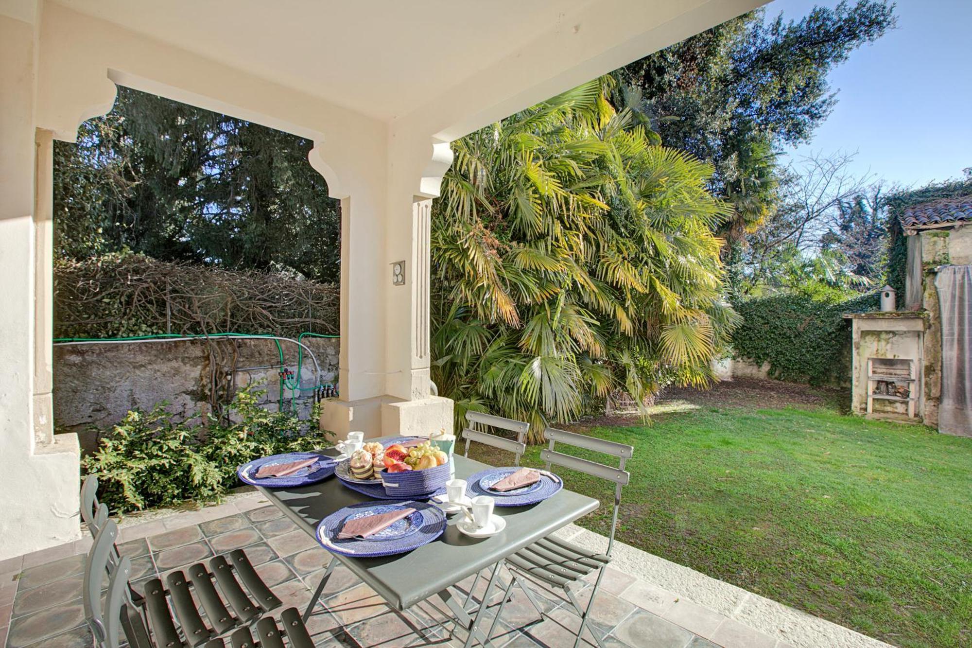 Villa Jejia- Pool And Garden เลซา ภายนอก รูปภาพ